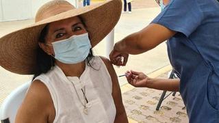 Indignación por regidora de Acapulco que presumió que se vacunó contra el COVID-19 