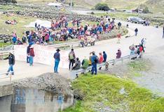 Pobladores de Chumbivilcas se reúnen para ver si bloqueo del Corredor Minero continúa o no (FOTOS)