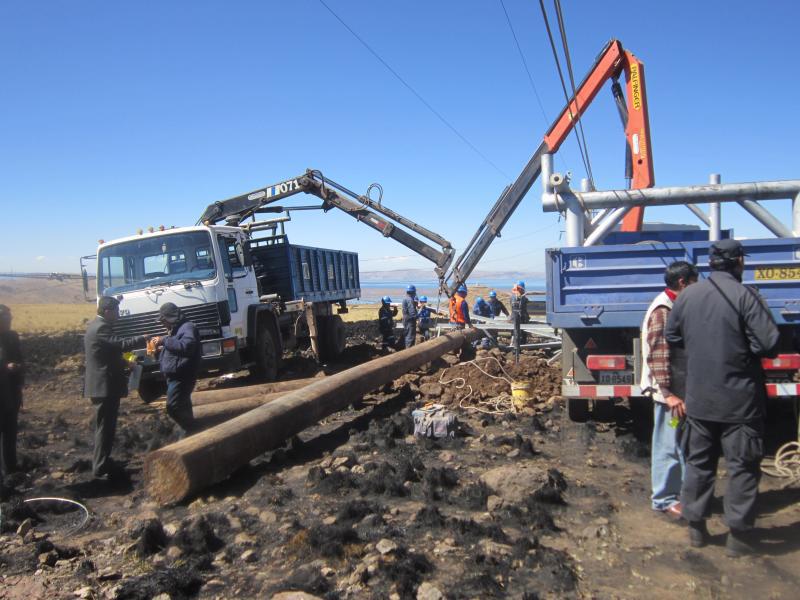 Investigan quema de postes en Totorani