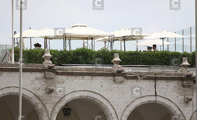 Desmontarán terrazas habilitadas sin autorización en portales de Plaza de Armas