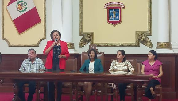Alcaldesa Janet cubas demandó el mayor esfuerzo a su flamante gerente municipal.