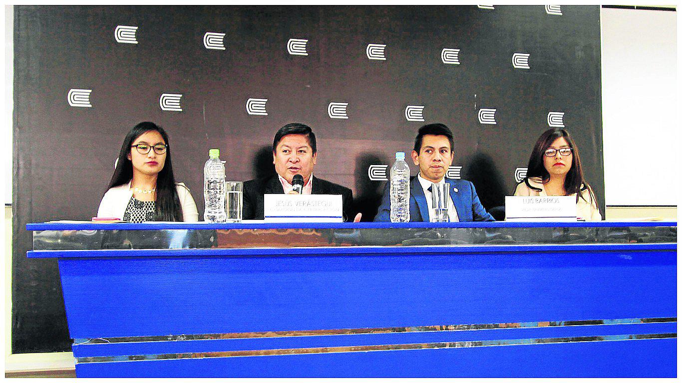 Universidad privada entregará becas para 271 estudiantes destacados 