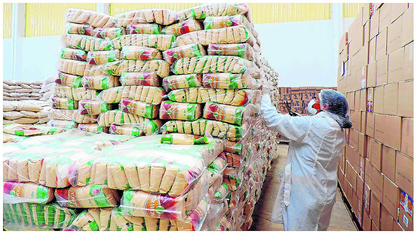 ​Evalúan dar desayunos y almuerzos a escolares de jornada completa