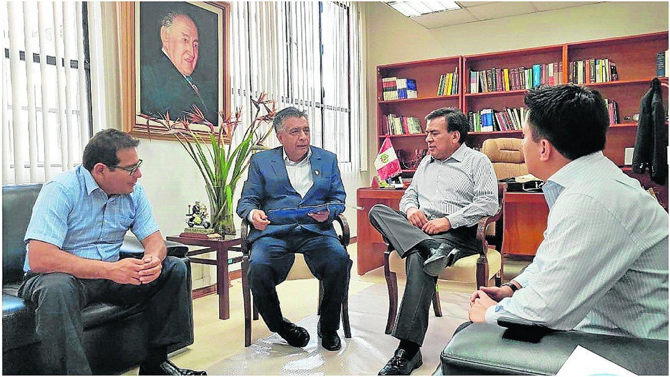 Citan a declarar a 19 por supuesta entrega de obras a congresistas 