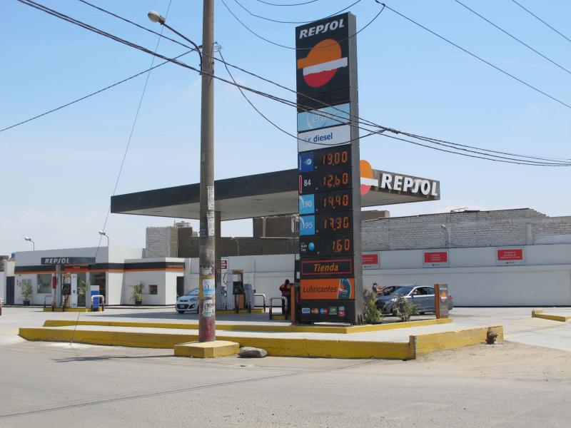 Asaltan grifo Repsol y roban 800 soles