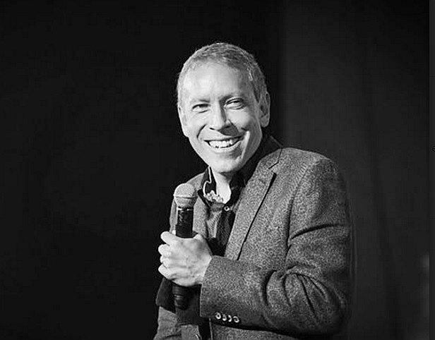 ​Marco Barrientos : 30 años de música cristiana para el mundo