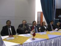 Unheval condecora a sociólogo argentino