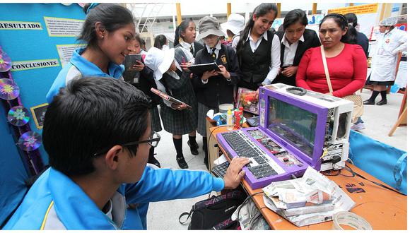 Huancayo: Niños genios fabrican computadora usando chatarra y materiales reciclados (VIDEO)
