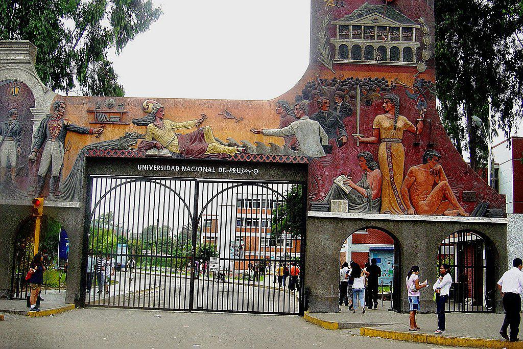 Universidad Nacional de Trujillo: Condenan a cuatro funcionarios por negociación incompatible