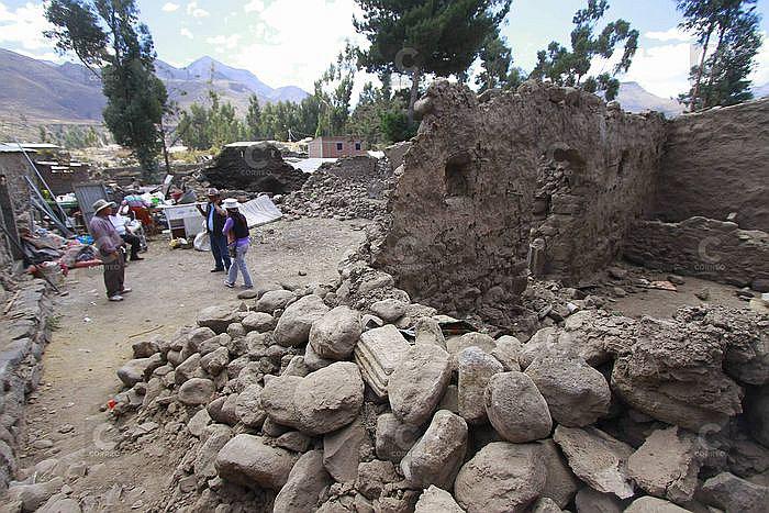 Cultura: la reconstrucción de las casas en el valle del Colca debe continuar con adobe y piedras
