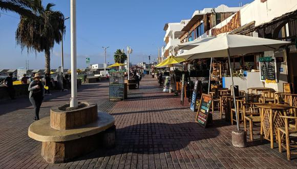 El punto en donde ingresó con suma facilidad las aguas del mar se ubica en el Boulevard, la parte más baja de “El Chaco”. (Foto: Capatur)