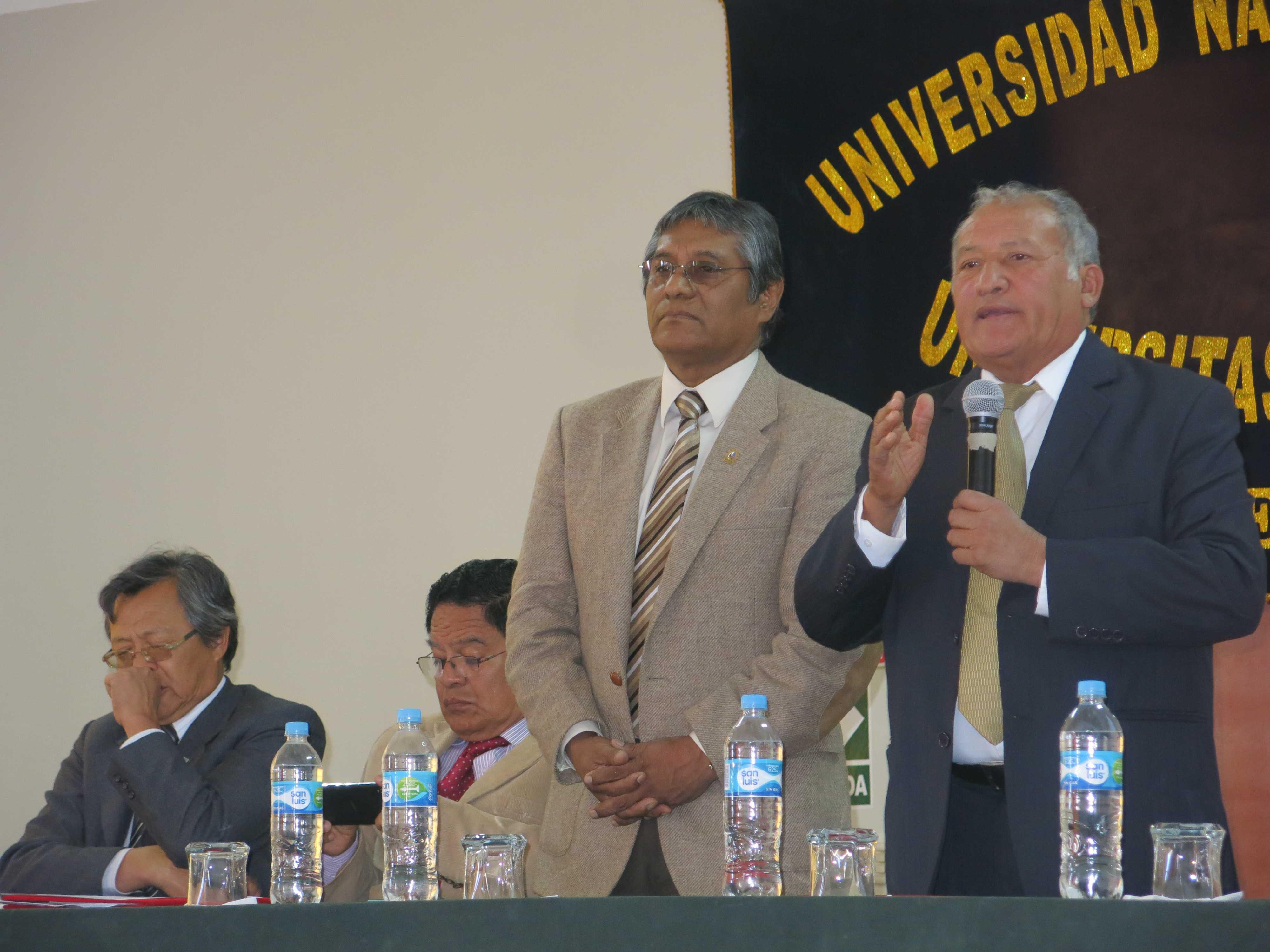 Rodríguez dice sí a obras por impuestos