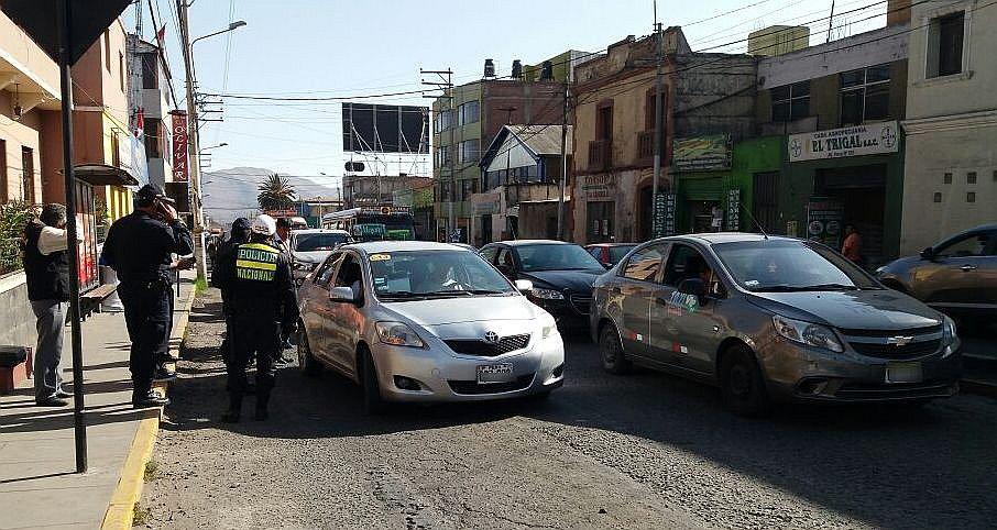 Policías de Arequipa en busca de “Los marcas”