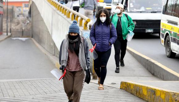 Especialistas del Senamhi explicaron que este evento es ocasionado por el descenso del aire frío desde las capas altas hacia las capas bajas de la atmósfera, y el transporte de aire frío desde el Pacífico hacia el litoral costero Foto : Britanie Arroyo / @photo.gec