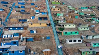 Inauguran escaleras para mejorar accesibilidad de vecinos a las partes altas de Huaycán, en Ate