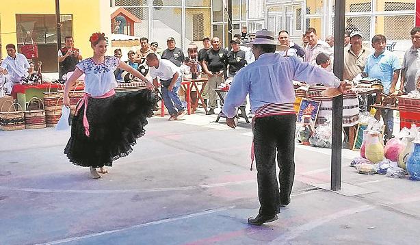Chiclayo: Katiuska se luce bailando marinera 