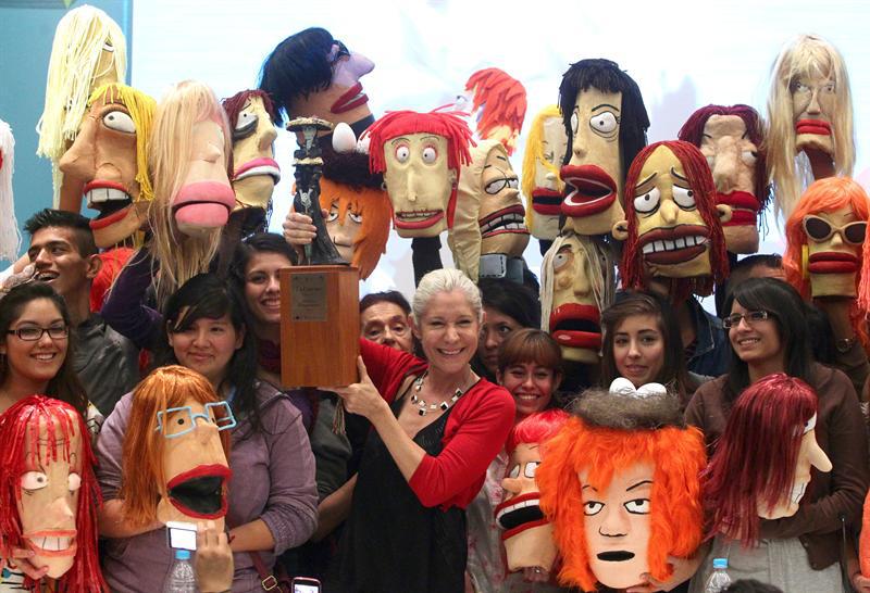 México: Maitena recibió premio en la FIL entre dudas de qué piensan las mujeres