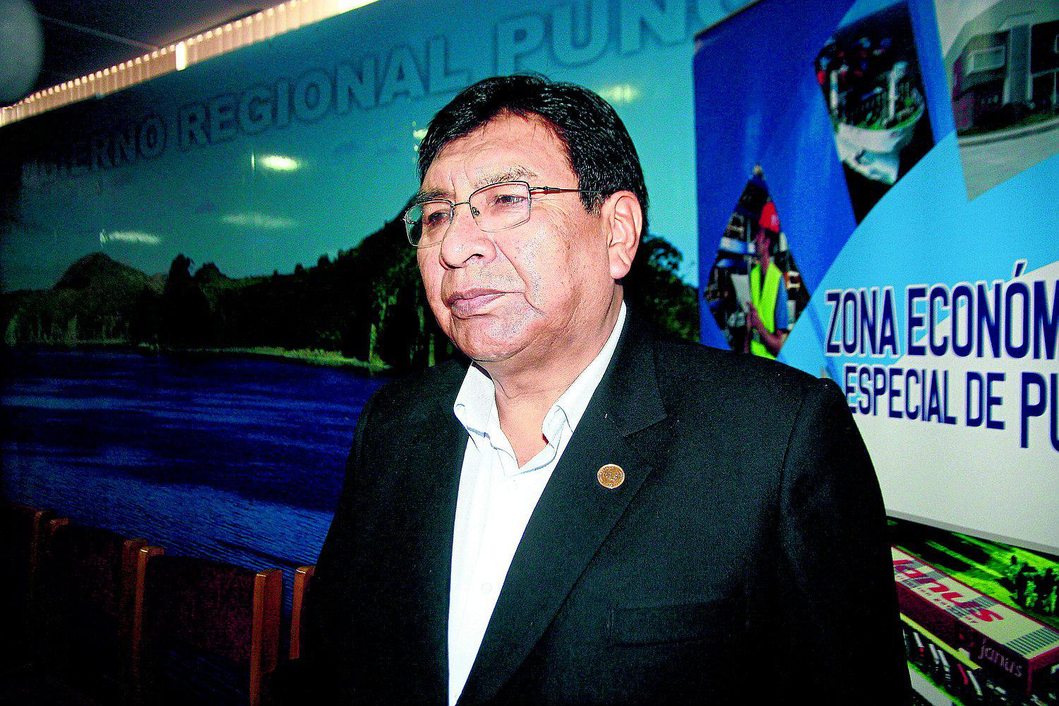 Exrector y exparlamentario Lucio Ávila en el banquillo de los acusados