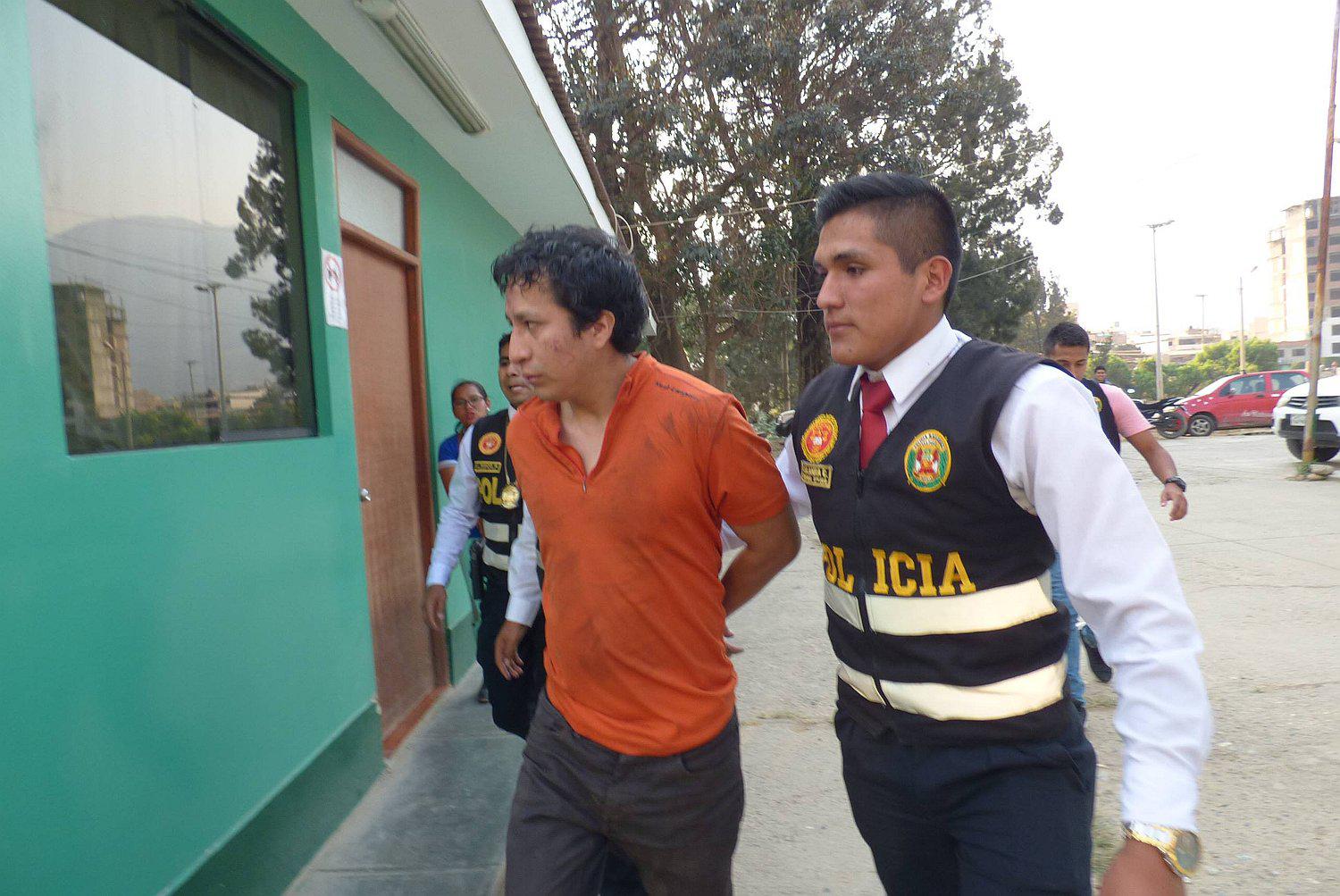 Capturan al ‘Monstruo de Cartagena’ cuando llevaba a menor a cabina de video