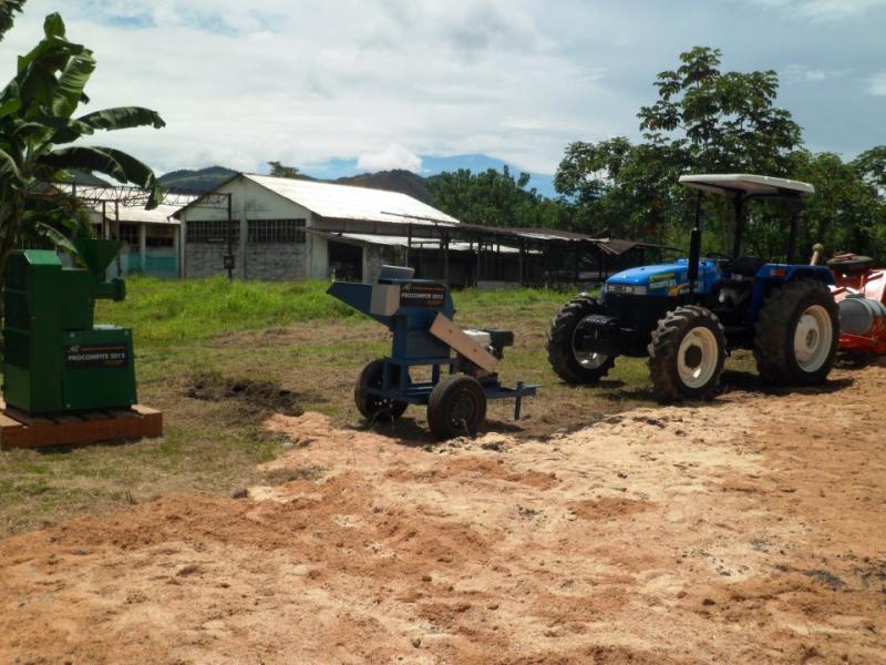 GRH entrega maquinarias para producir abono orgánico