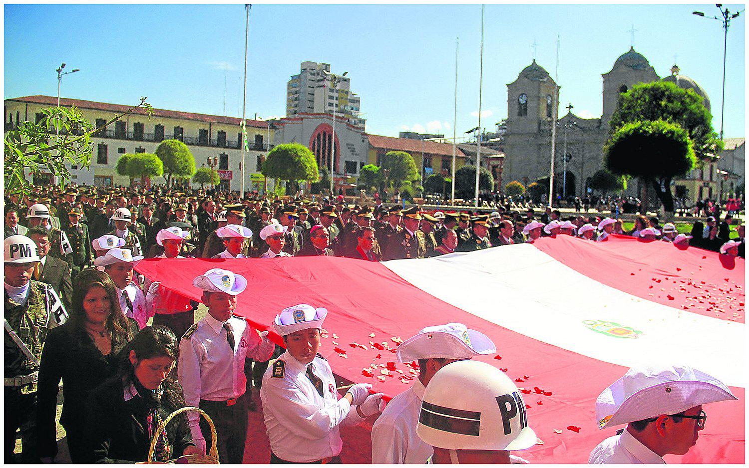 Cardenal critica ausencia de las autoridades en actos por Fiestas Patrias 