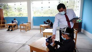 Minedu distribuirá 37 mil tablets para docentes y escolares en Apurímac (VIDEO)