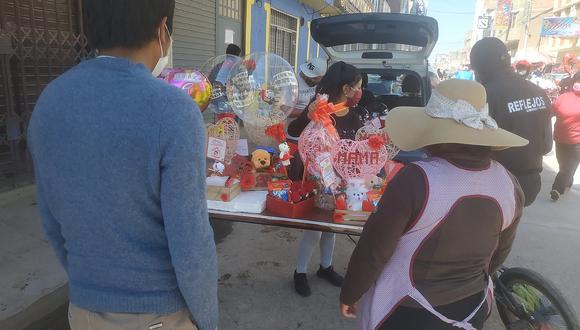 Juliaqueños compraron regalos por el Día de la Madre