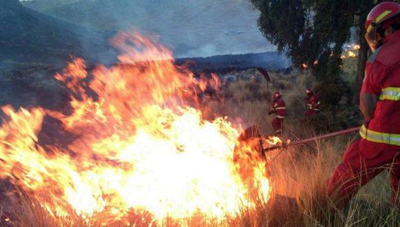 Jefe de bomberos Cusco: "Las autoridades no nos apoyan en la lucha contra los incendios forestales"