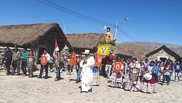 Celebran tradicional fiesta de San Juan Bautista en Sibayo