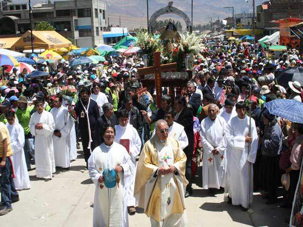 Celebran con 5 mil vasos de chicha de jora 
