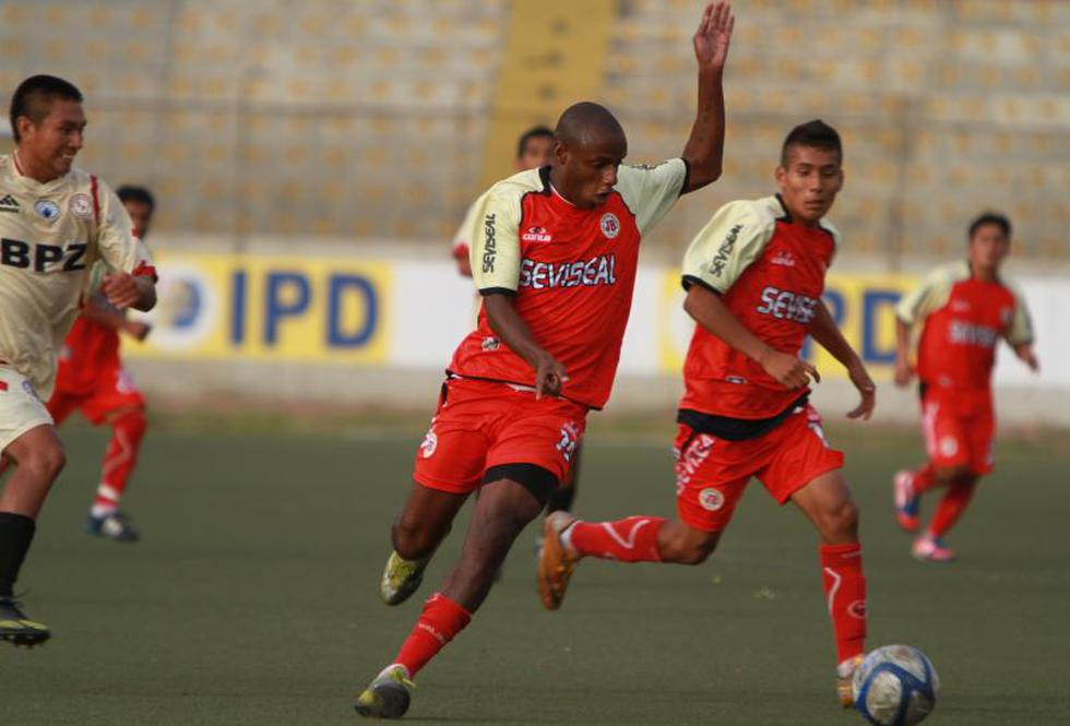 JB viene cayendo 2-0 ante Sporting Pizarro en Tumbes