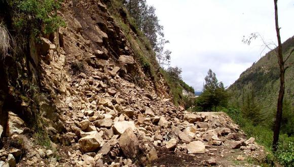 Plataforma entre Junín y Pasco colapsa y deja aislados a 3 mil pobladores 