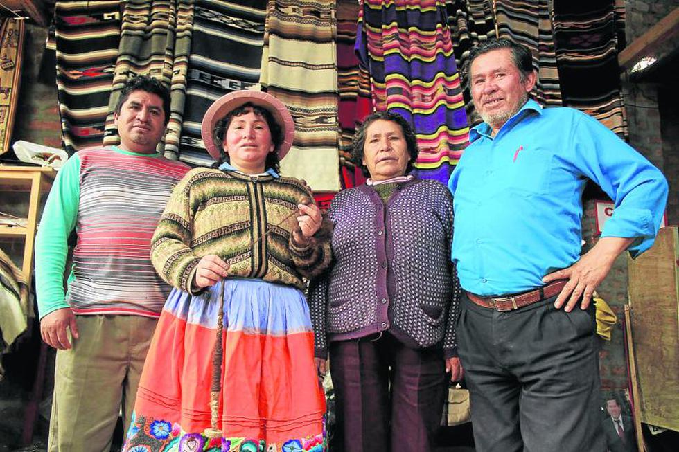 Hombres 'G' de Hualhuas, tejen su destino en lana