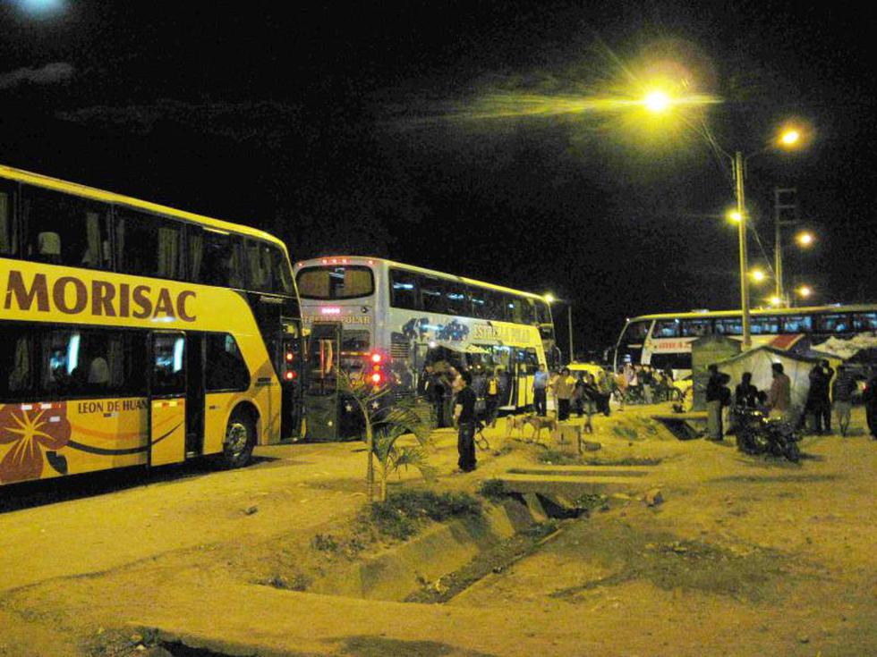 Urge terminal terrestre para evitar el caos en la ciudad