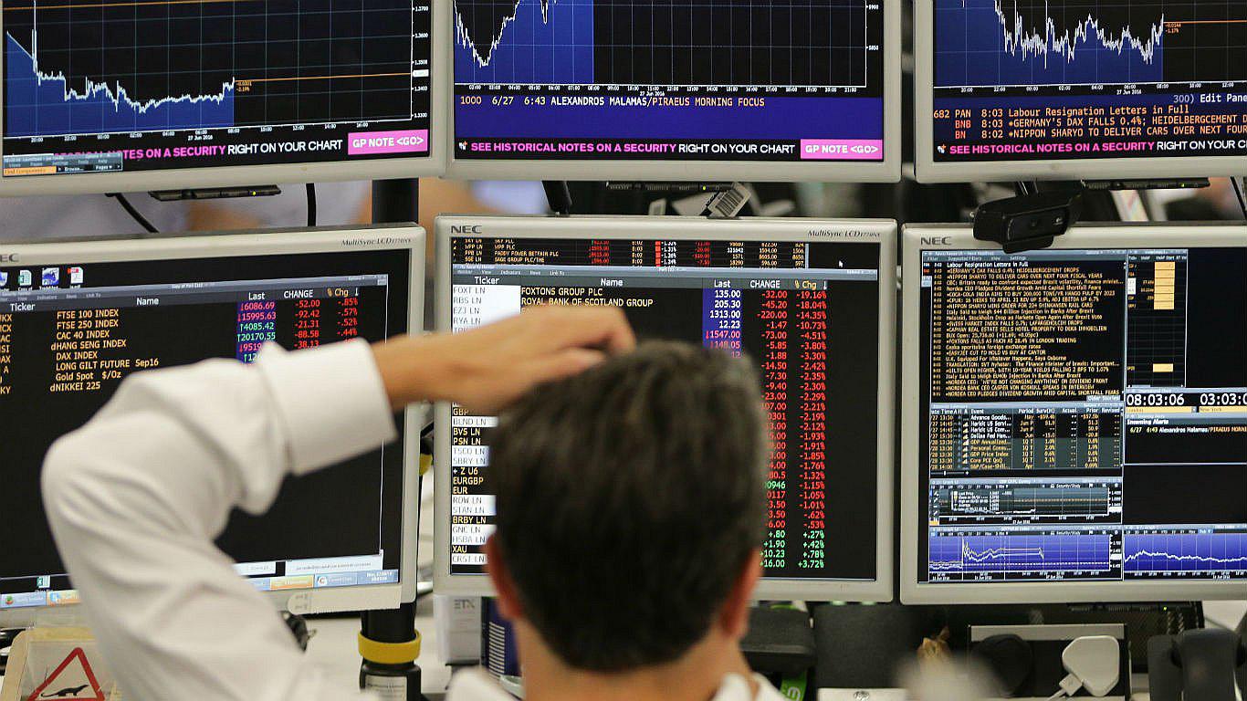 Rebajan calificación crediticia del Reino Unido tras el 'Brexit'