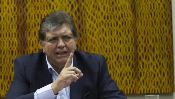Alan García: "Chuponeo, reglaje y destrucción son la Hoja de Ruta" de Ollanta Humala