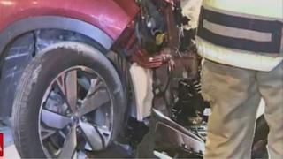 Pareja salva de morir tras despiste de camioneta en San Isidro (VIDEO)