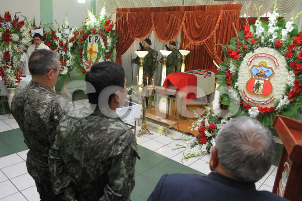 Rinden homenaje a Mayor EP que murió en Cuenca (FOTOS)