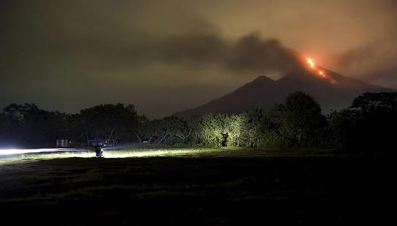 Miles de evacuados en Guatemala por erupción del volcán Fuego