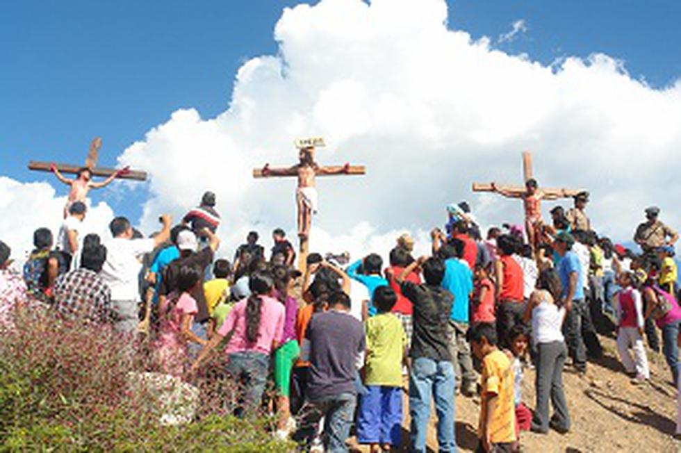 Tres mil asistentes en Via Crucis de Huánuco