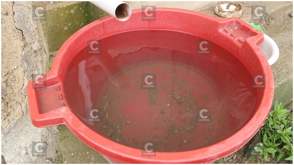 200 familias viven consumiendo agua de lluvia y de puquial (FOTOS)