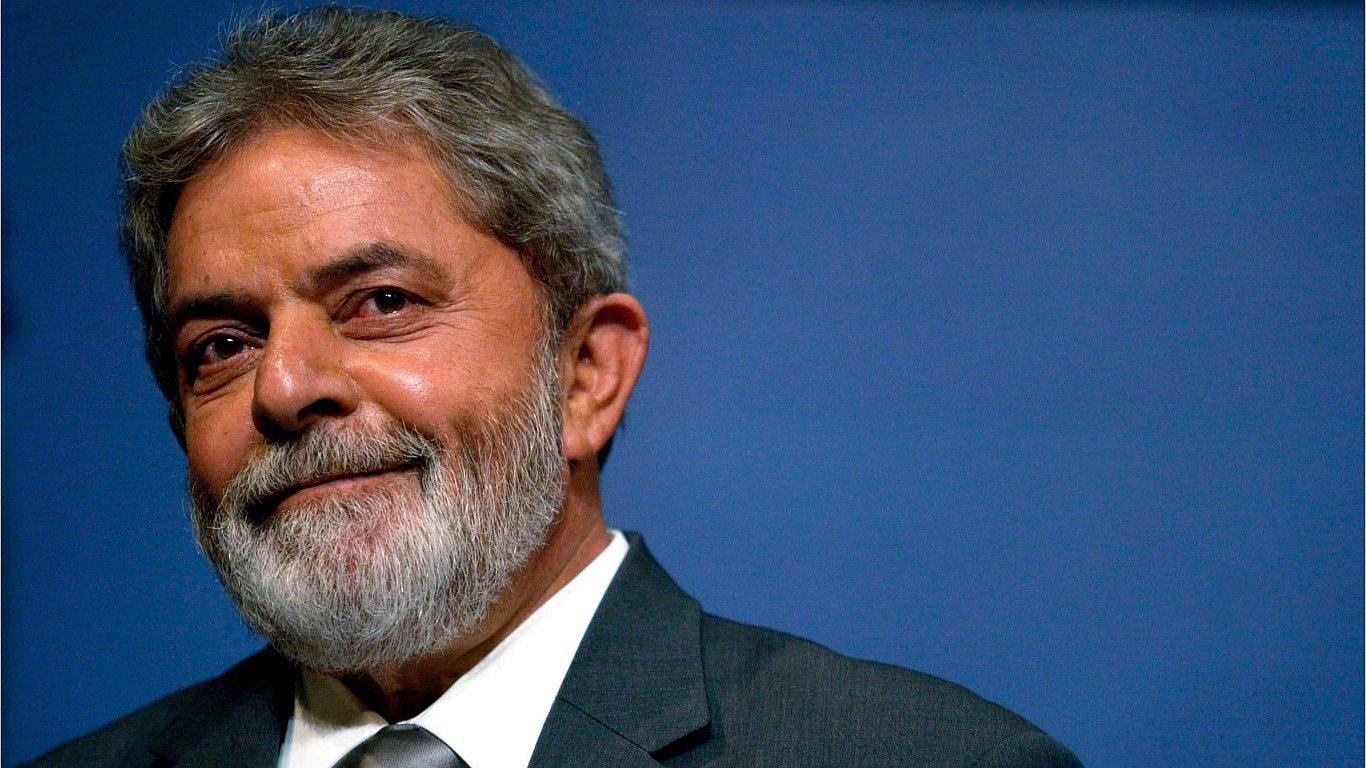 Lula da Silva asume desde prisión su candidatura a la presidencia de Brasil