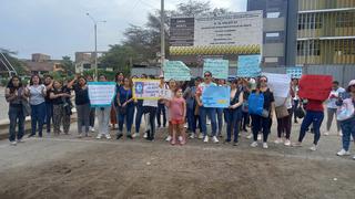 Lambayeque: Padres de familia exigen al gobierno regional culminar obra