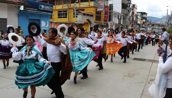 Población celebra fiestas de carnaval en Abancay