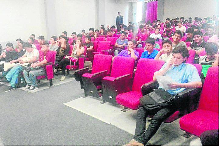 Secretaría Nacional de la Juventud impulsa el CV ciego