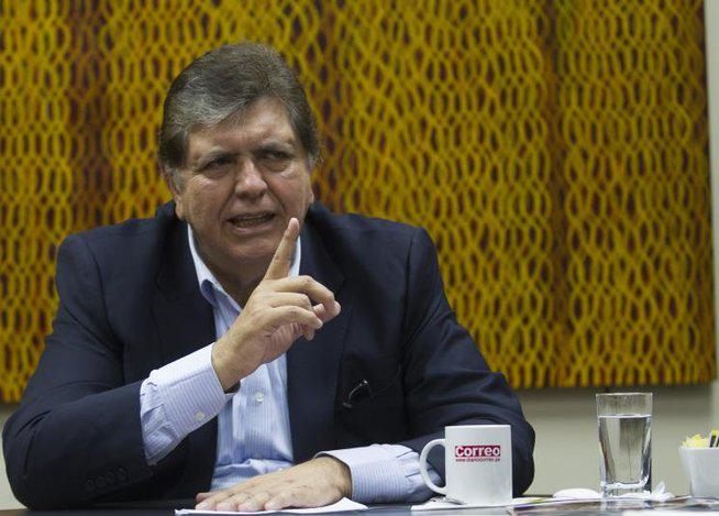 Alan García: "Chuponeo, reglaje y destrucción son la Hoja de Ruta" de Ollanta Humala