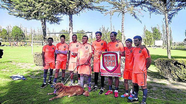 Rabia canina: Cachete Zúñiga promueve vacunación 