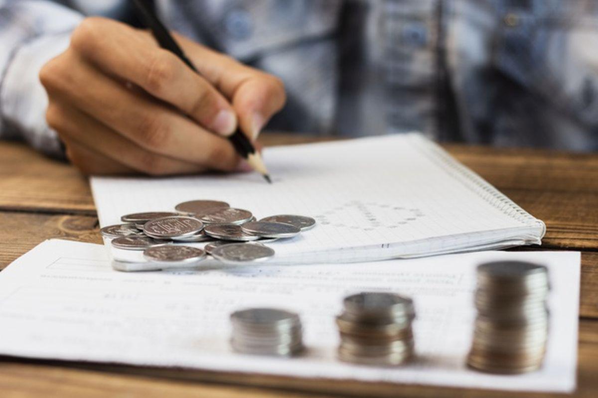 Gasta solo en lo necesario y en las cosas que estás seguro y convencido que te servirán (Foto: Freepik)