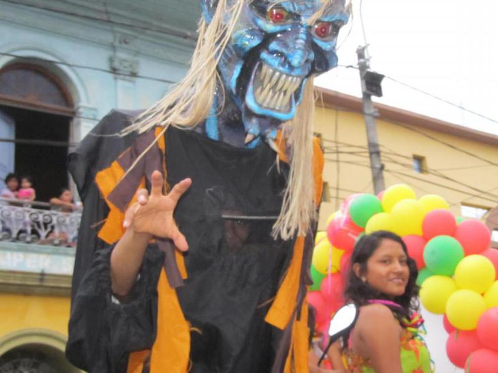 Carnaval amazónico 2013 en Iquitos con pasacalle y color (FOTOS)  