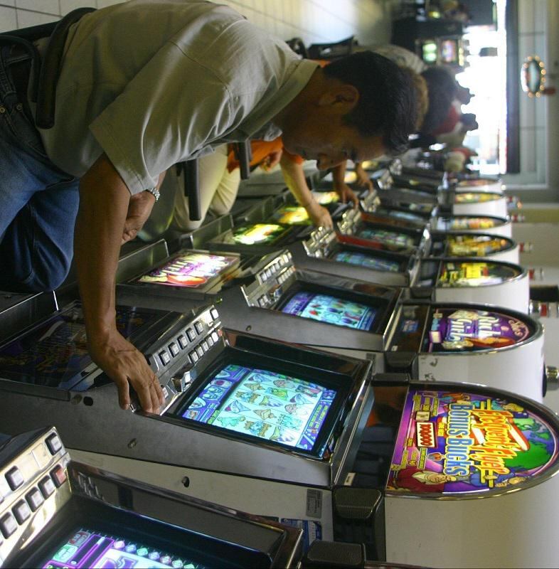 Alarma por el crecimiento de ludópatas en el país